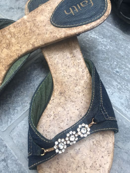 Нови обувки по 4 лв. за брой