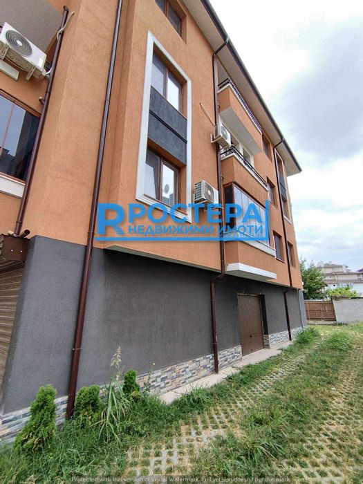 Дава се под наем Двустаен апартамент в Търговище, Център - 55 кв.м за 71400 € - Снимка #1