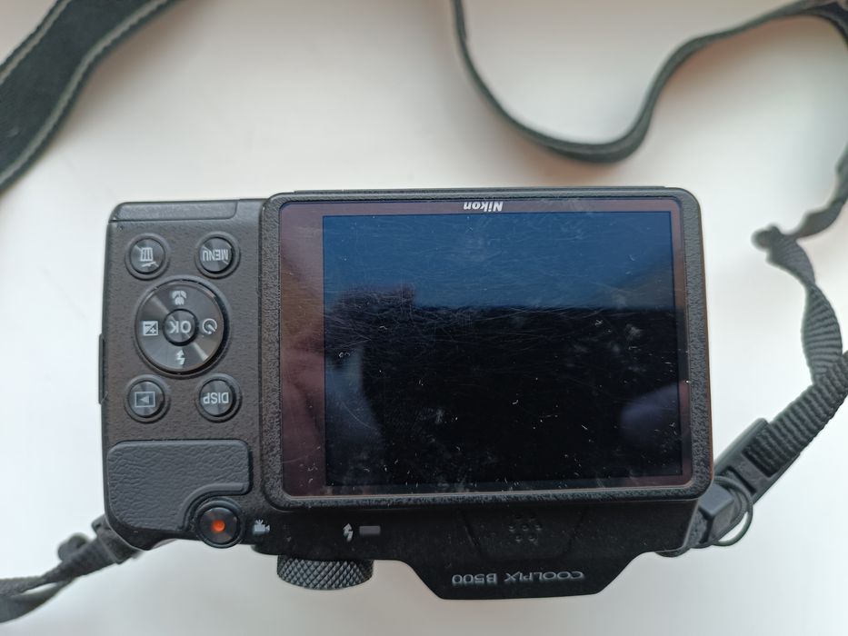 Фотоаппарат Nikon Coolpix B500 сотилади