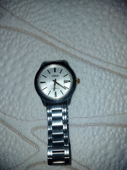 Vând ceas quartz Lorus