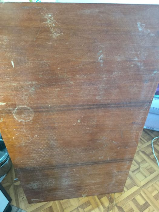 Стол низкий с балкона достали