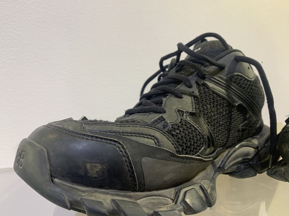 Bnciaga truck desrtoyed_оригинални_45