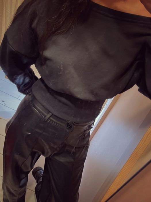 Черные кожаные брюки