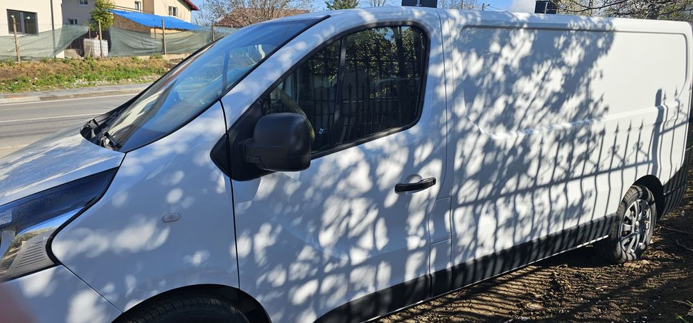 Renault Trafic 2018 1.6 dCi 131CP Euro 6 – Navi, Camere, Cârlig