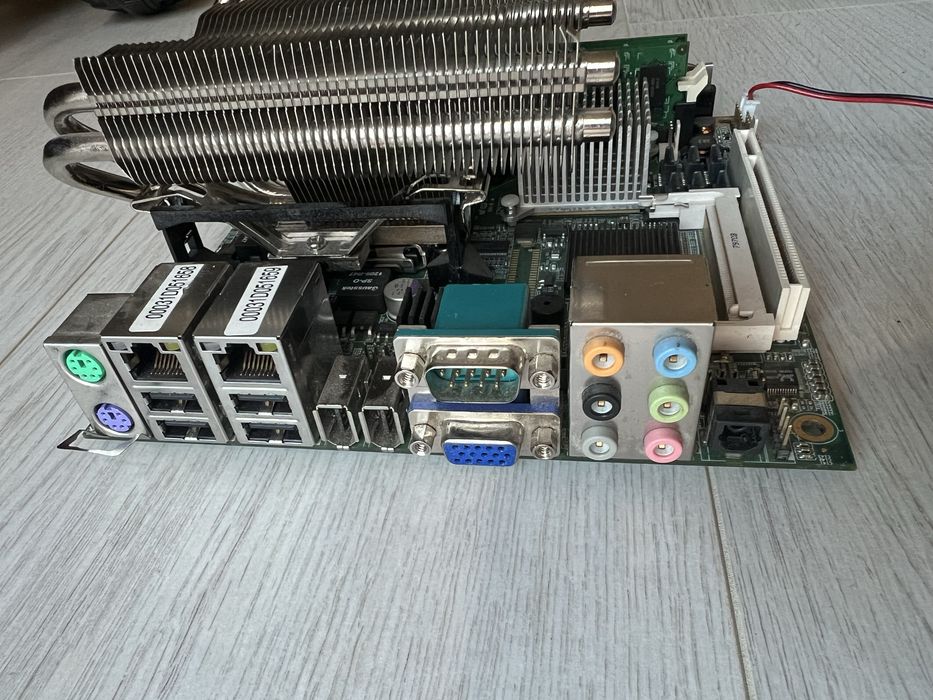 Placa baza Industriala Commell LV-676 LGA775,Intel Q6600,4GB DD2,I/O