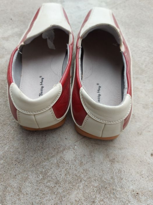 Мъжки обувки        .