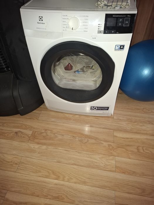 Uscator electrolux