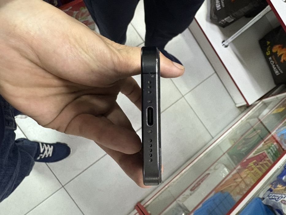 Продам айфон 15 про