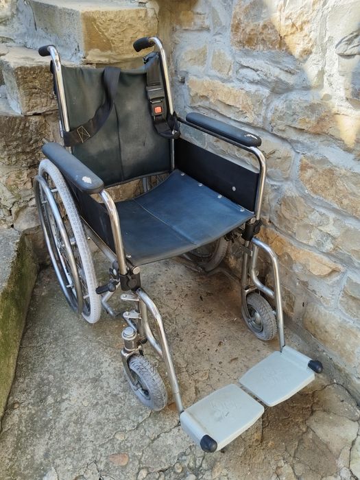 Инвалидна Количка.