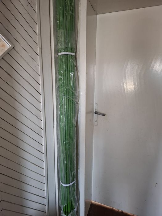 Градински колчета 2 м. 40 броя.