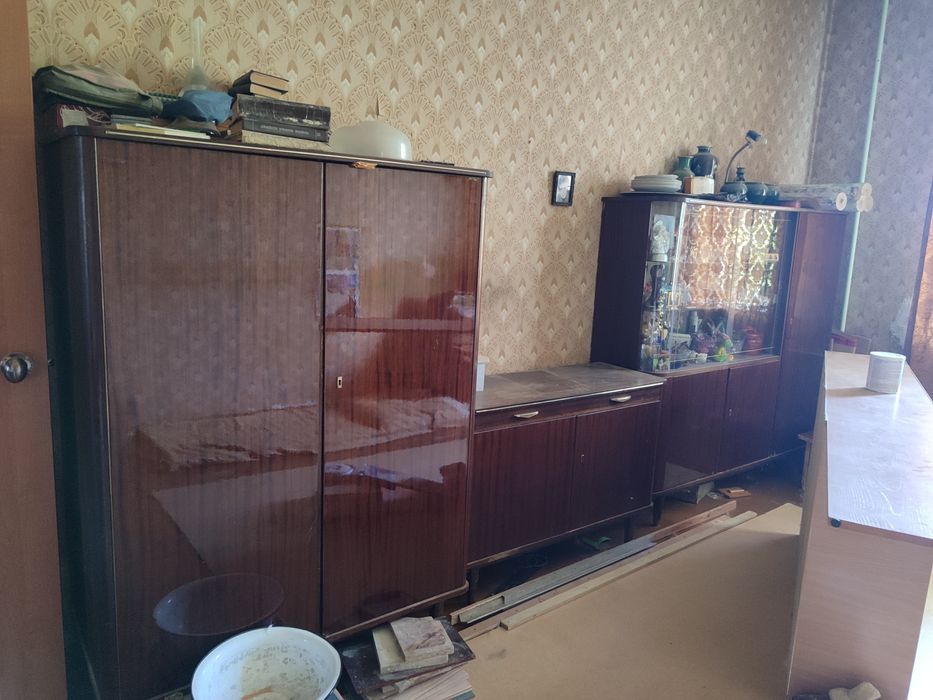 Отдам даром советскую мебель самовывозом