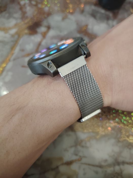 Смарт часы круглые.