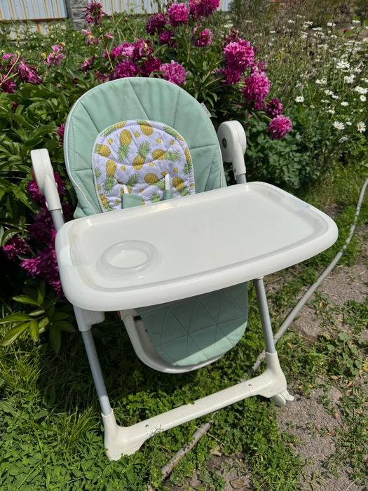 Продам детский стульчик llovi