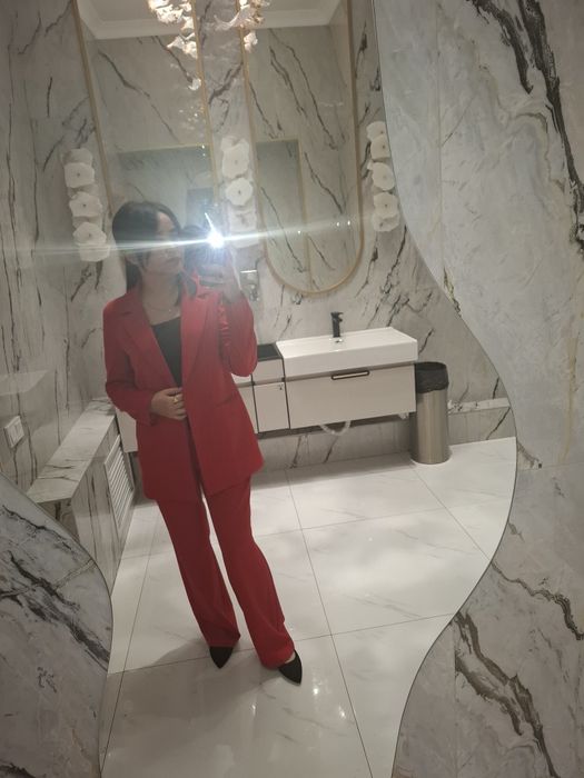 Продам Кастюм женский