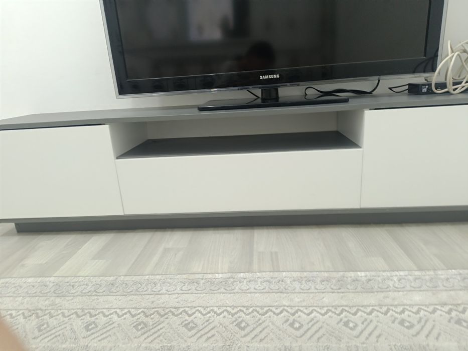 Подставка для телевизора
