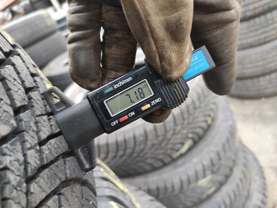 4бр Зимни гуми 185 60 15 - Bridgestone
