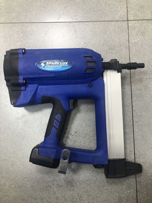 Гвоздезабивной пистолет Sparklux (A4)