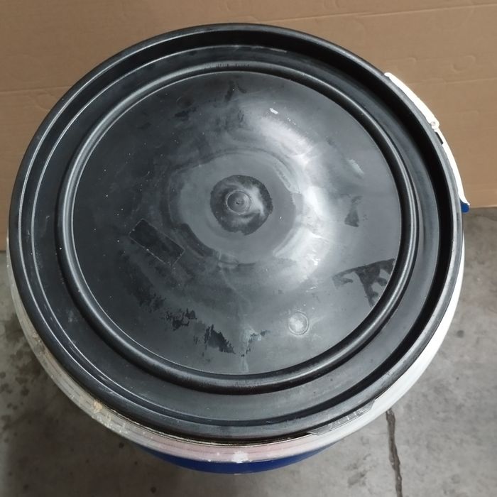 Продавам бидони 120лт, като нови!