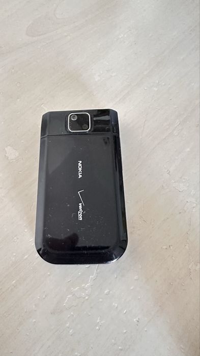 Нокиа 7208 перфектом холати яхши