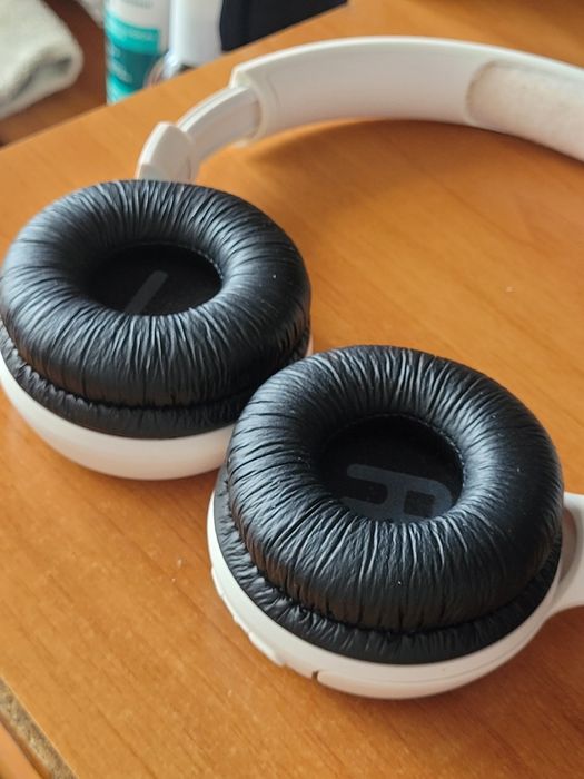 JBL Tune 500BT Pure Bass – Căști Wireless Bluetooth, Stare Foarte Bună