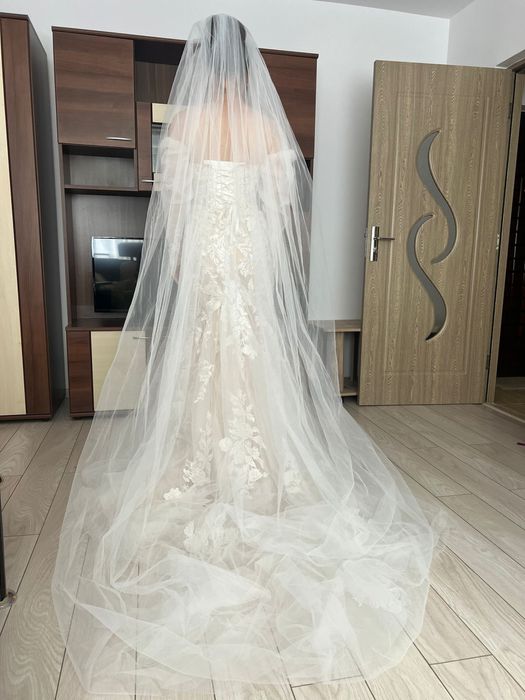 Vând Rochie de Mireasă, Stil Sirenă