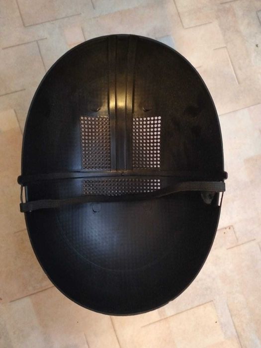 Обручи для фитнеса и маска фехтовальная