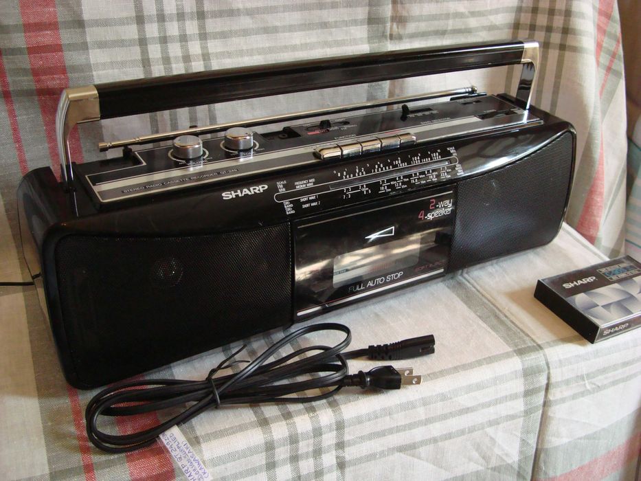 SHARP  QT-249 Z (BK)  1989 года. Магнитола.