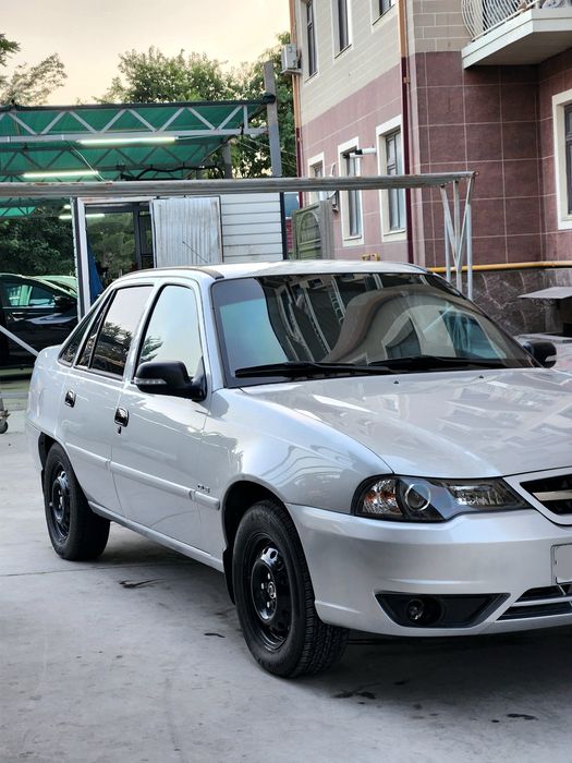 Nexia 2 tozza sotiladi