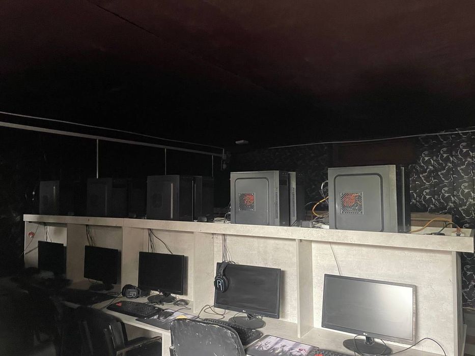 Kampyuterla mebellari bilan sotiladi