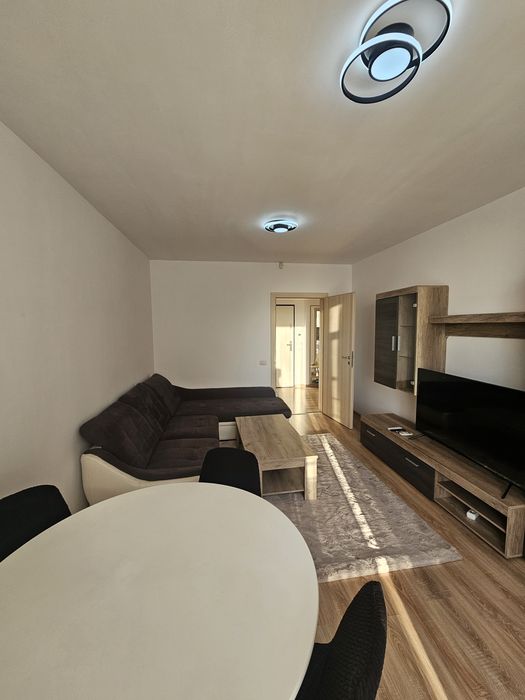 Inchiriez apartament - 2 camere + debara + parcare subterana in ansamblul CIty of Mara