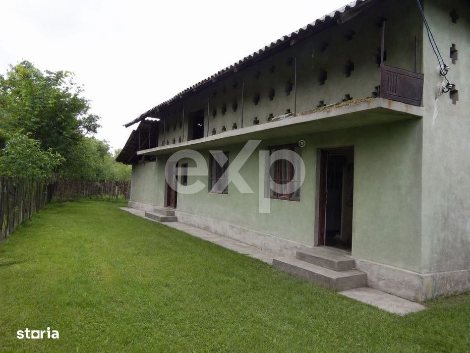 Casa la tara cu teren 3940 mp si livada – zona linistita