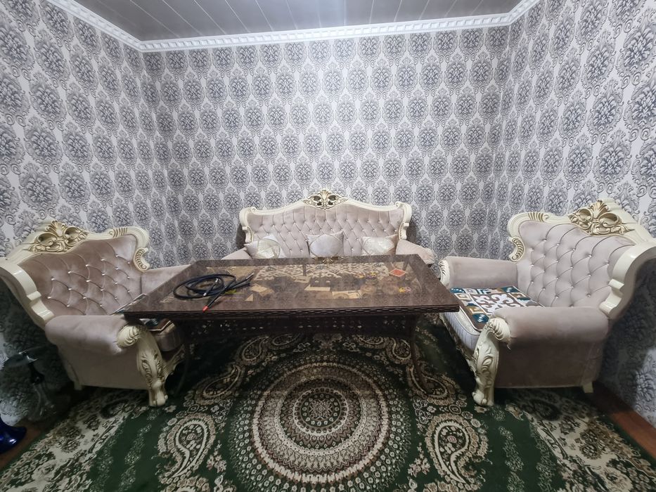 Диван в отличном состоянии