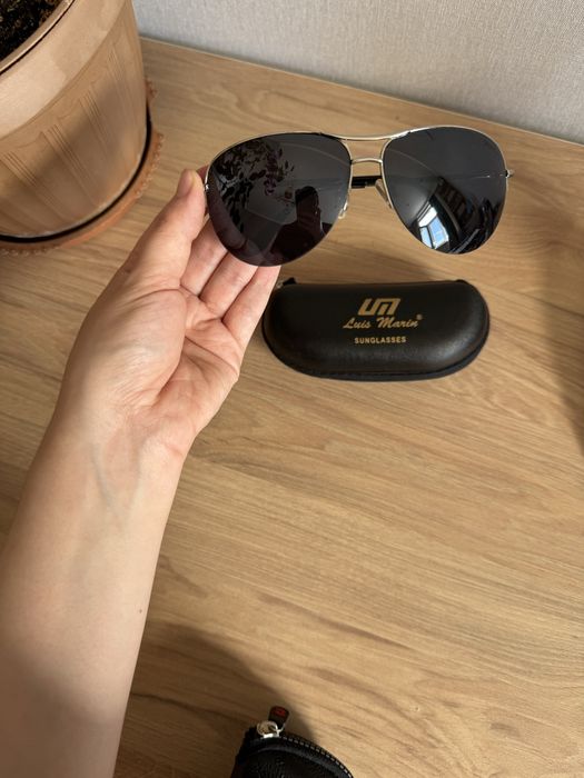 Очки солцезащитные