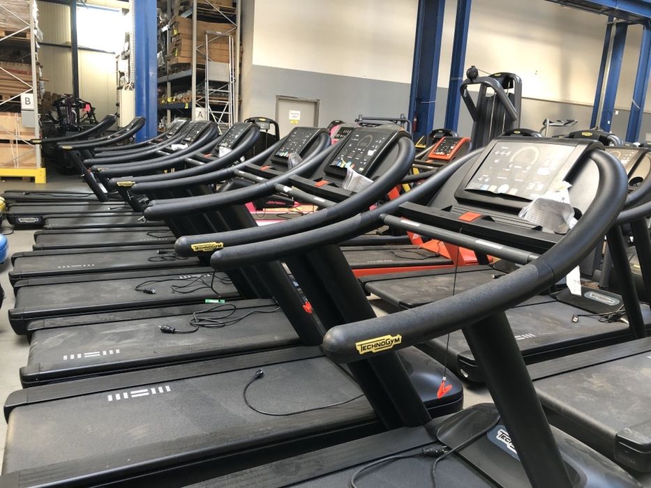 Depozit aparate fitness technogym