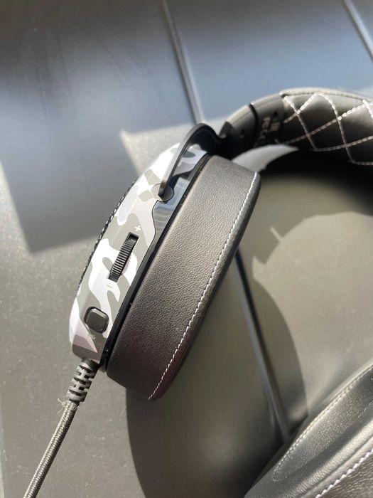 Casti Corsair HS60 Haptic