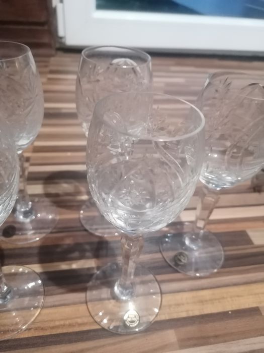 Set de pahare de cristal realizat în România, impecabile