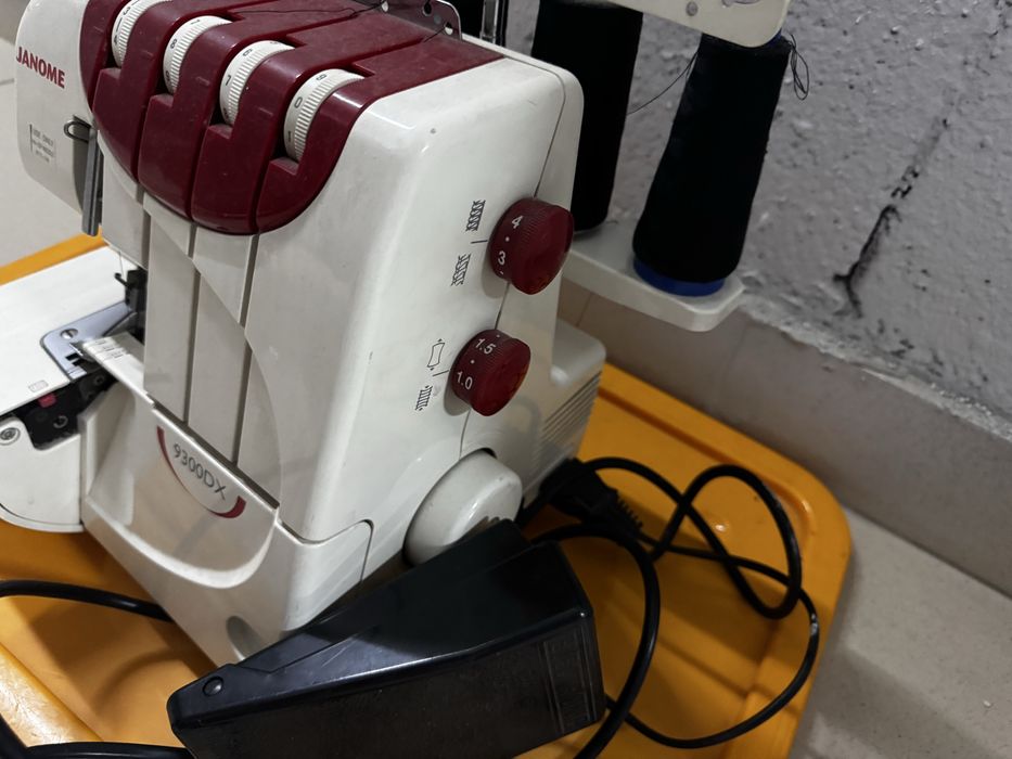 Janome оверловочная машина