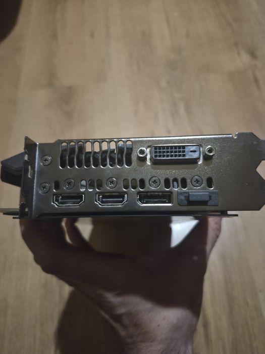 Gtx 1070 Asus rog strix 8gb oc