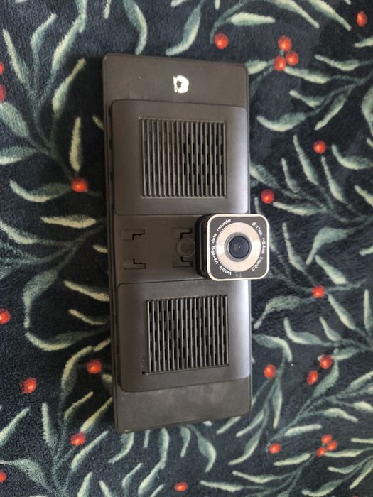 Видеорегистратор-экран