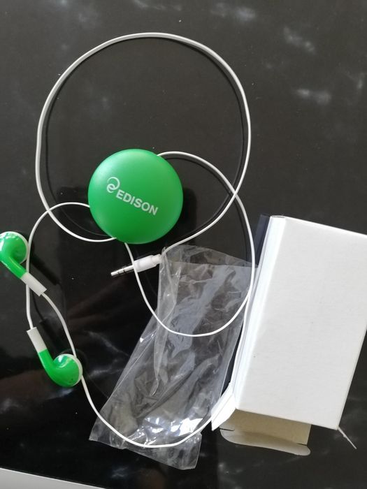 Продавам слушалки