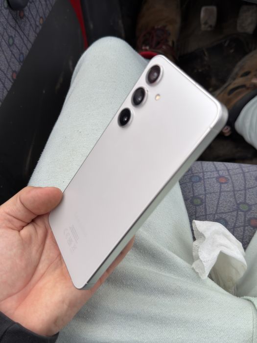 Samsung s24 plus folosit 2 luni de zile l am luat ca nou