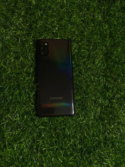 Продам samsung a41 всё оригинал