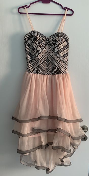 Дамска рокля с камъни