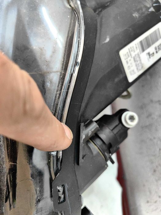 Оригинален фар Тойота Аурис  Toyota Auris Led