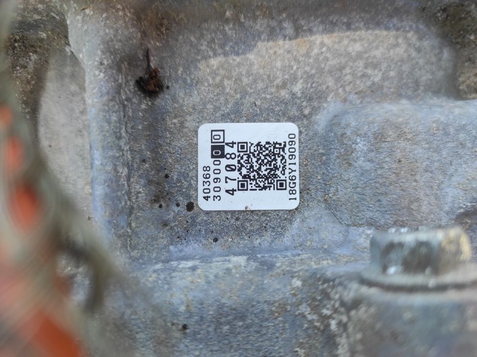 Cutie automata Toyota Auris Hibrid