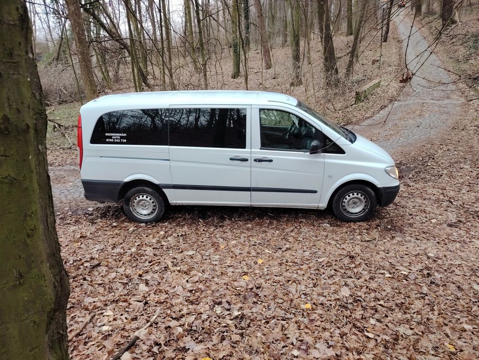 Vând vito 8+1  an 2010