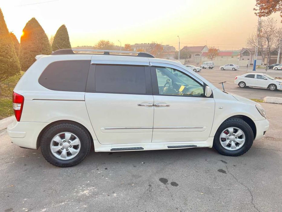 KIA Karnival - 2.7 9700 $