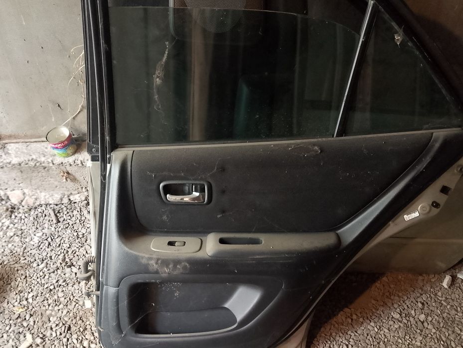 Продам toyota altezza хорошем состоянии