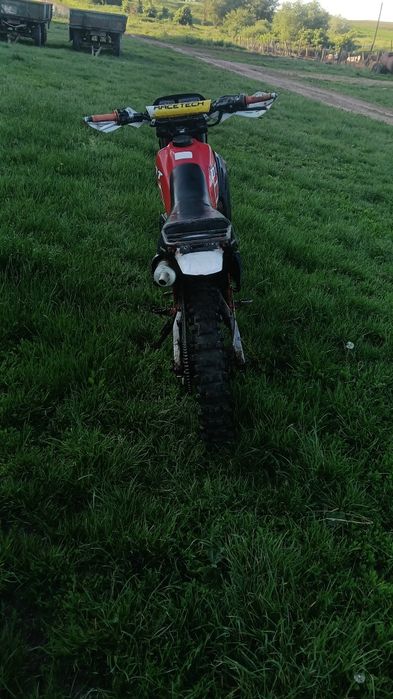 Vând sau schimb  Yamaha dt 125 2 t  perfect functionabil