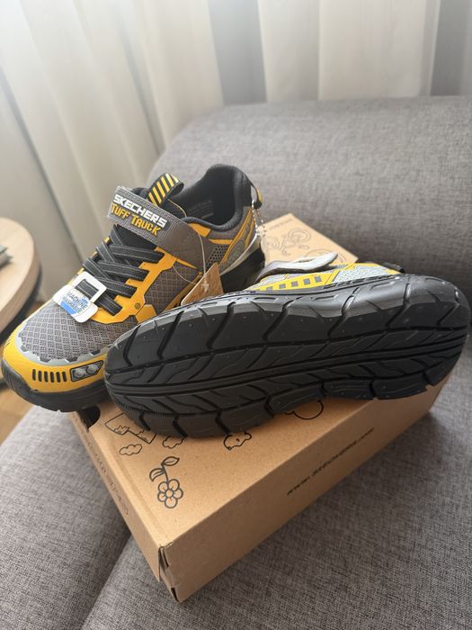 Детски маратонки Skechers SKECH TRACKS 33